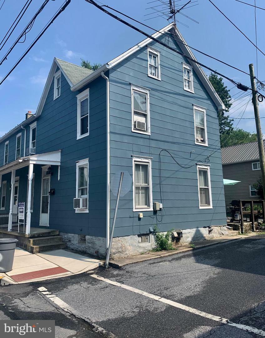 Property Photo: 112 W Orange Street PA 17543