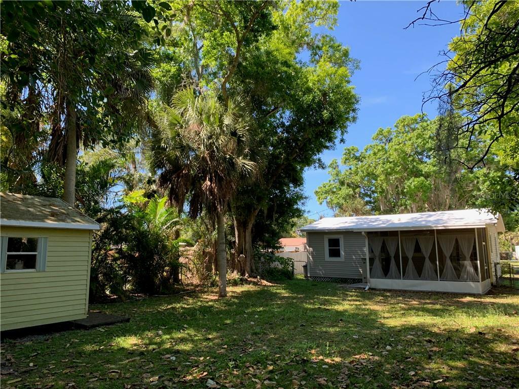 Property Photo:  149 N New York Avenue  FL 34223 