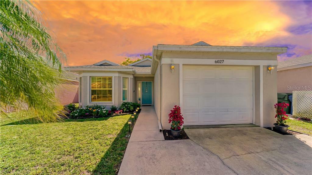 Property Photo: 6027 39th Avenue W FL 34209
