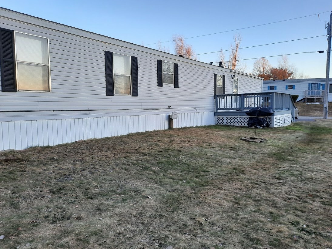 Property Photo:  193 New Hillcrest Drive  NH 03048 