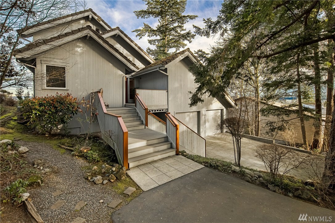 Property Photo:  480 Hillcrest Place  WA 98250 