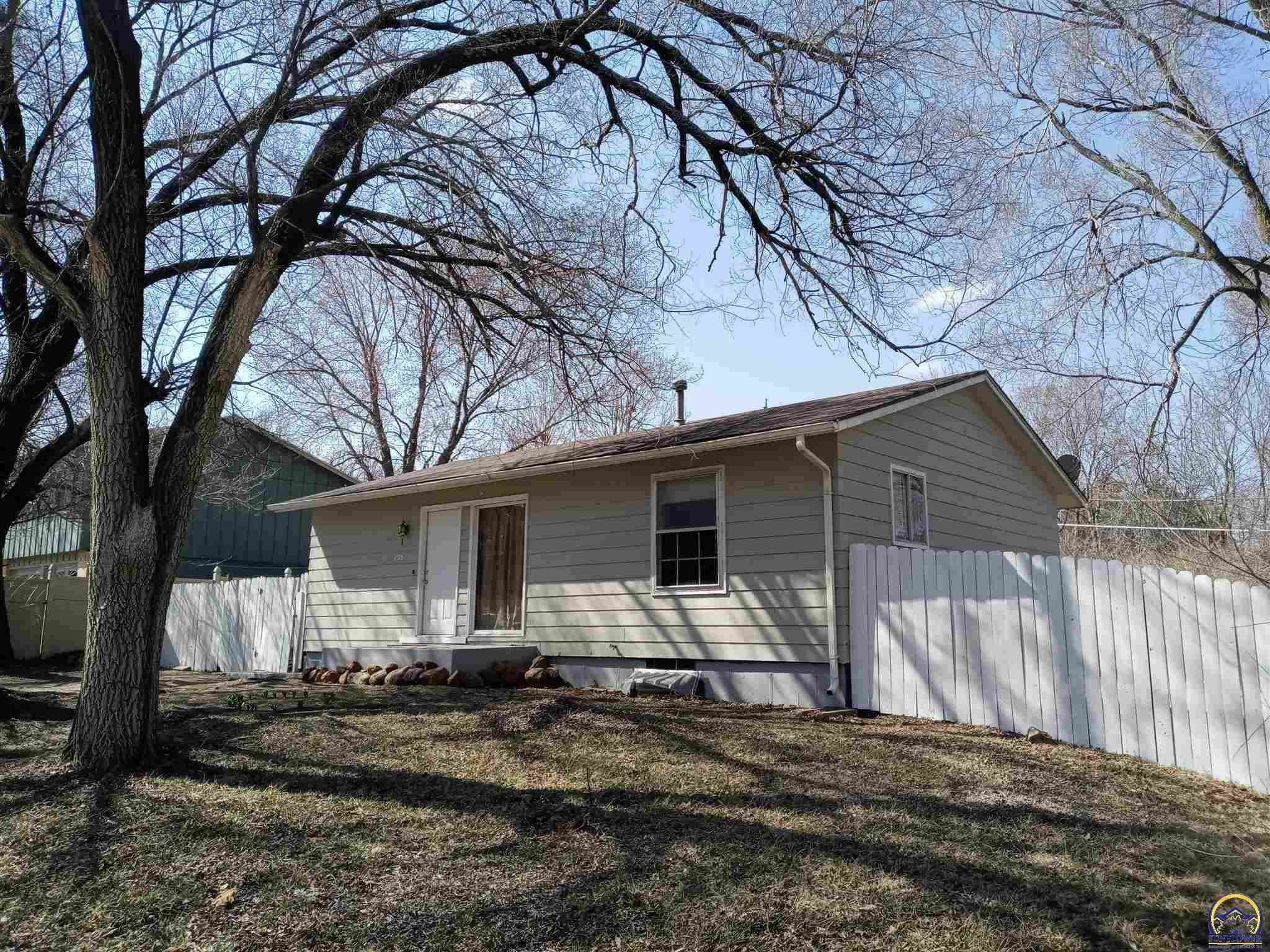 2319 SE Monroe St  Topeka KS 66605 photo