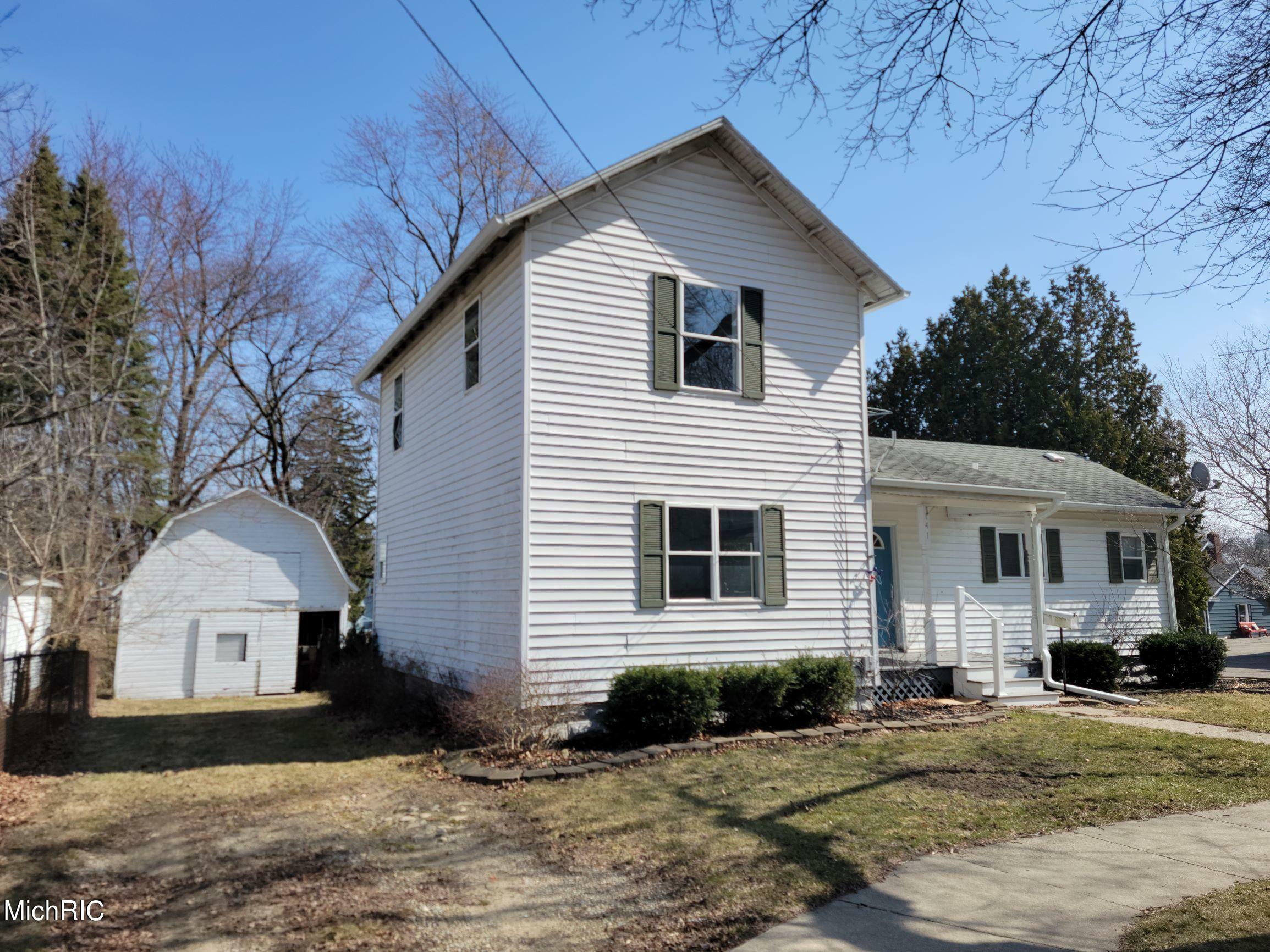 Property Photo:  141 S West Street  MI 49242 