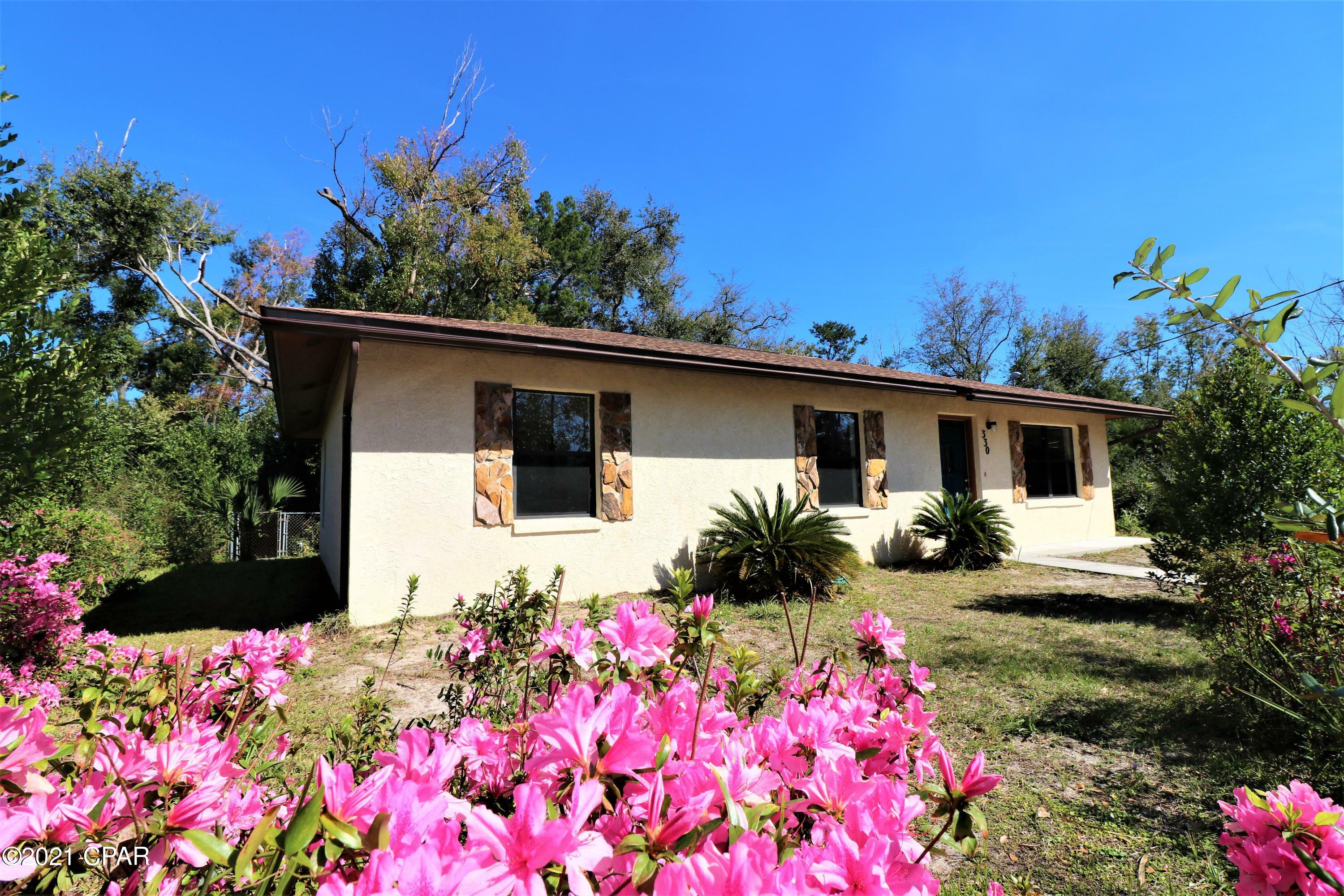 Property Photo:  330 N East Avenue  FL 32401 