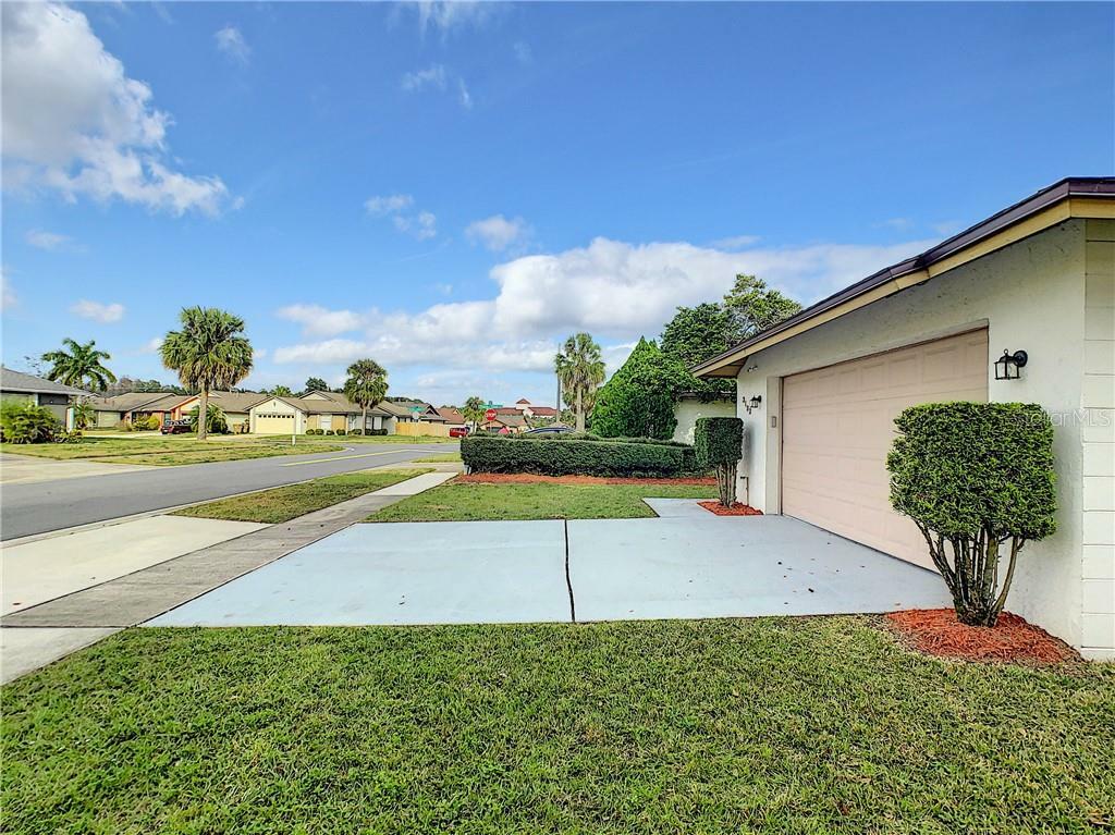 Property Photo:  3192 Pinto Drive  FL 34746 