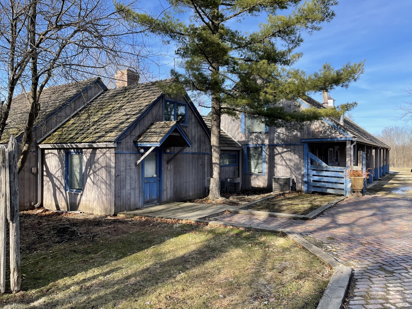 Property Photo: 855 S Ridge Road IL 60045