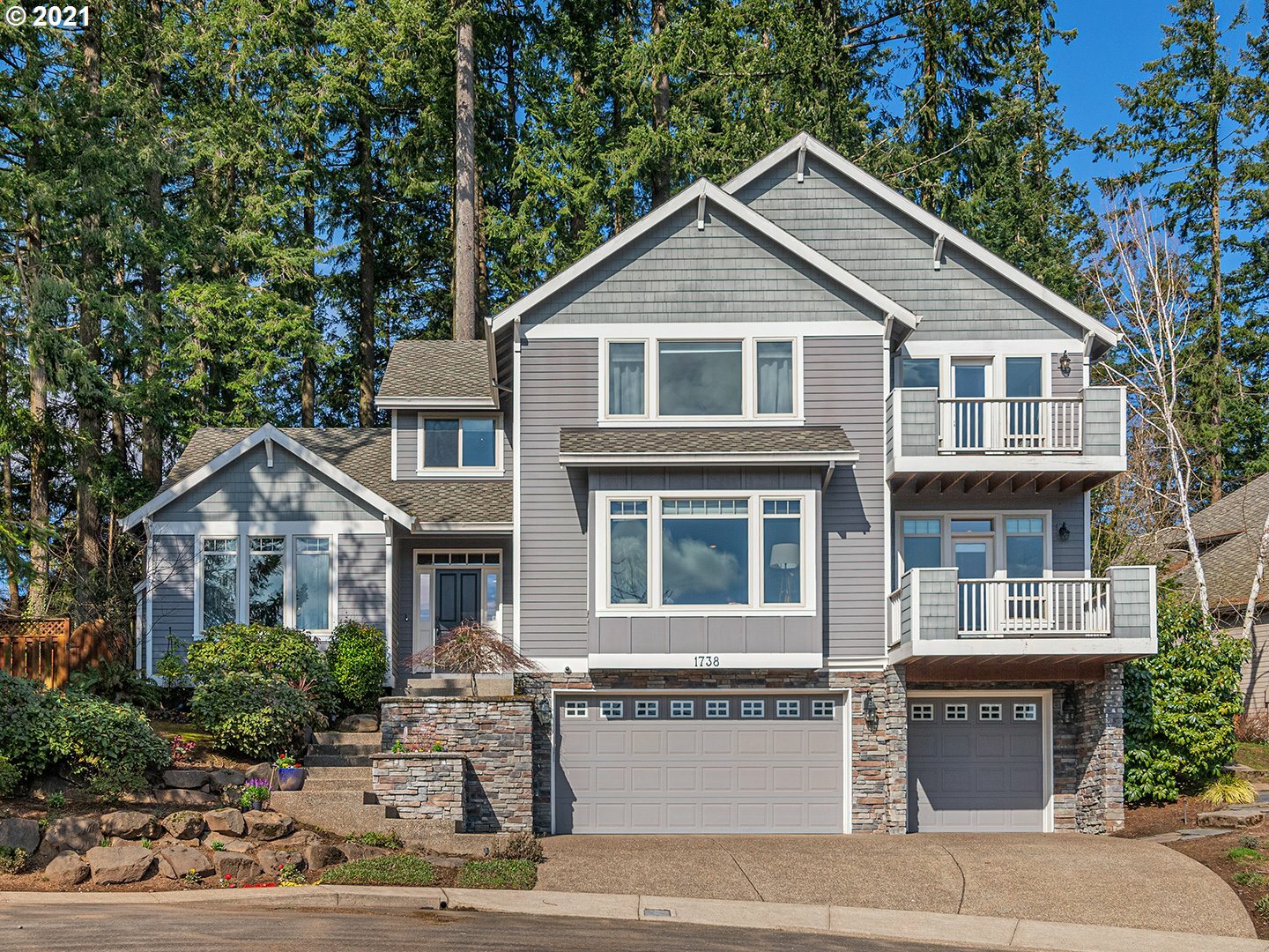 Property Photo: 1738 Gallery Way OR 97068
