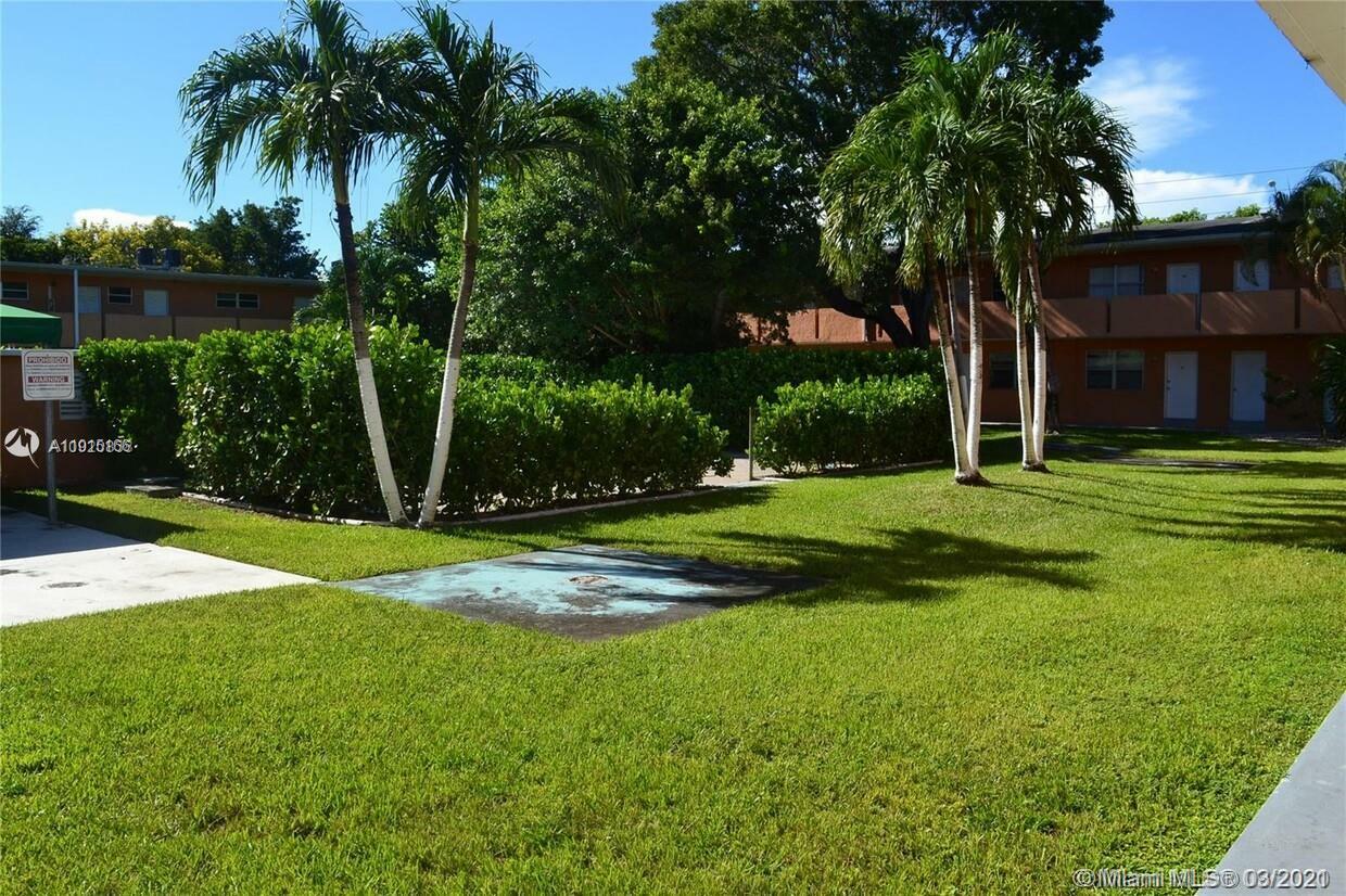 Property Photo:  9760 SW 184th St 12B  FL 33157 