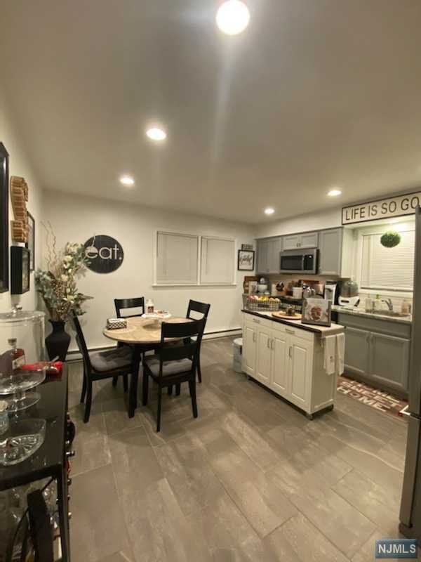 Property Photo:  388 President Street  NJ 07663 