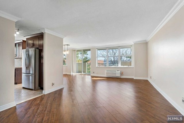 Property Photo: 200 Grand Cove Way 3K NJ 07020