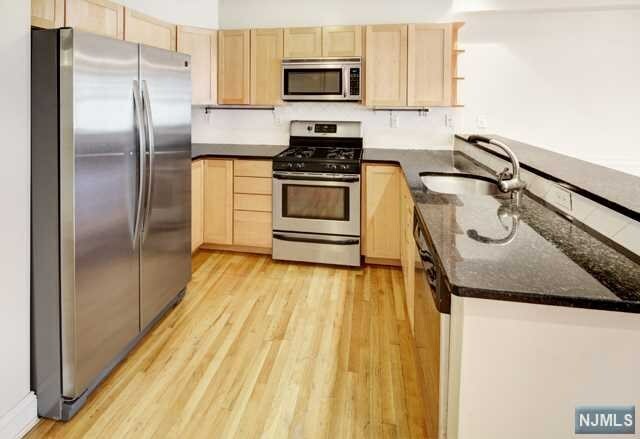 Property Photo:  515 Monroe Street 3  NJ 07030 