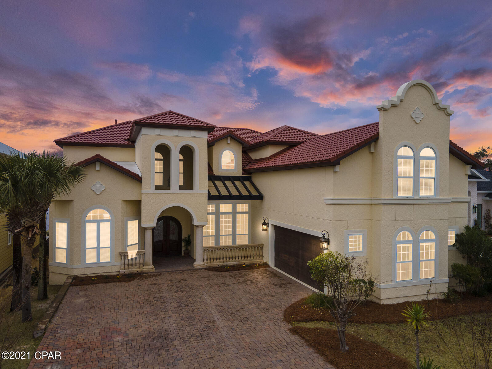 Property Photo:  2020 Country Club Drive  FL 32444 