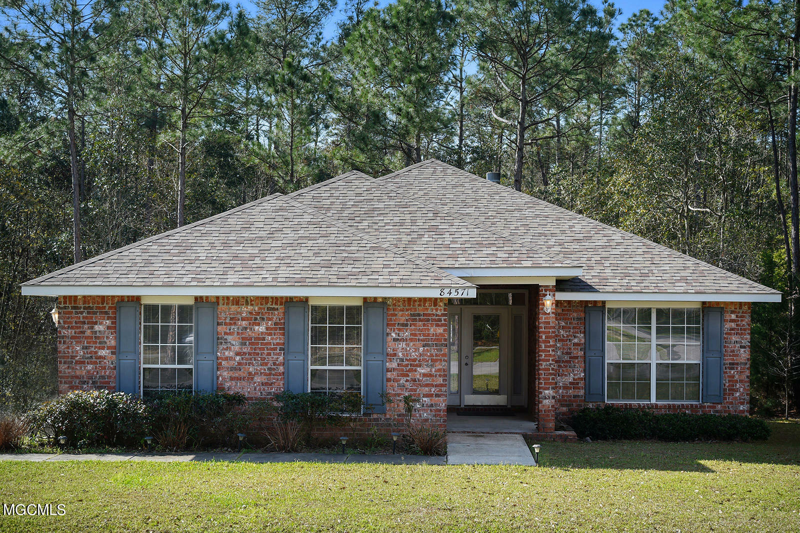 Property Photo:  84571 W Diamondhead Drive  MS 39525 