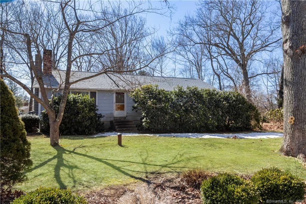 Property Photo:  8 Harmony Lane  CT 06442 