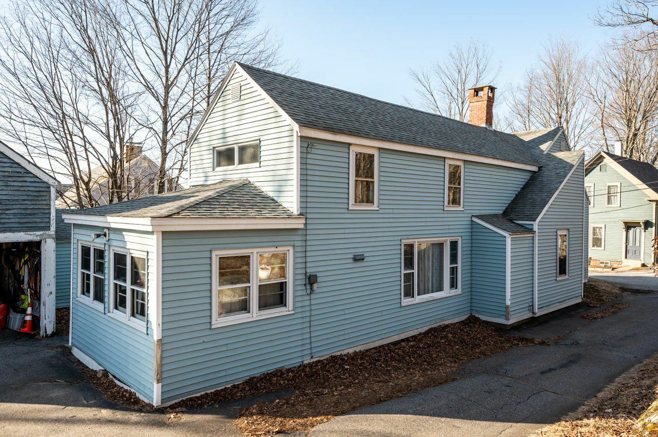 Property Photo:  10 Mount Pleasant Street  NH 03857 