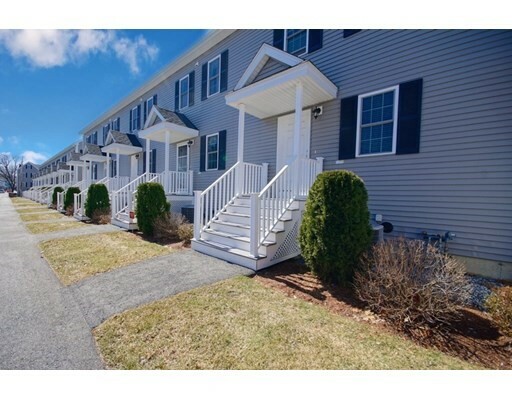 Property Photo: 80 Rogers St 102 MA 01852