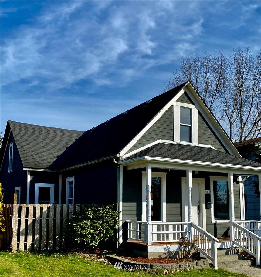Property Photo:  2518 King Street  WA 98225 