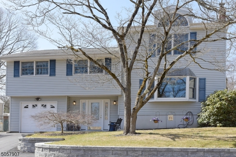 Property Photo:  16 Ellen Dr  NJ 07866 