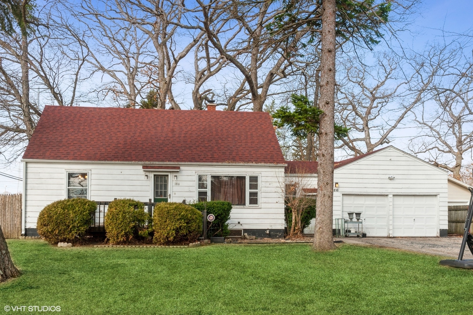 Property Photo: 1816 Kellogg Avenue IL 60087