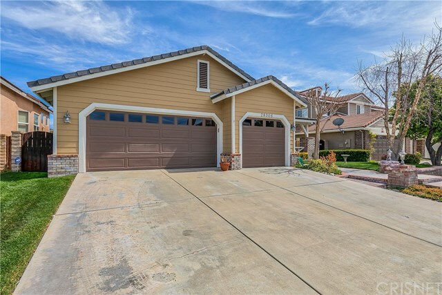 Property Photo:  28306 Linda Vista Street  CA 91387 