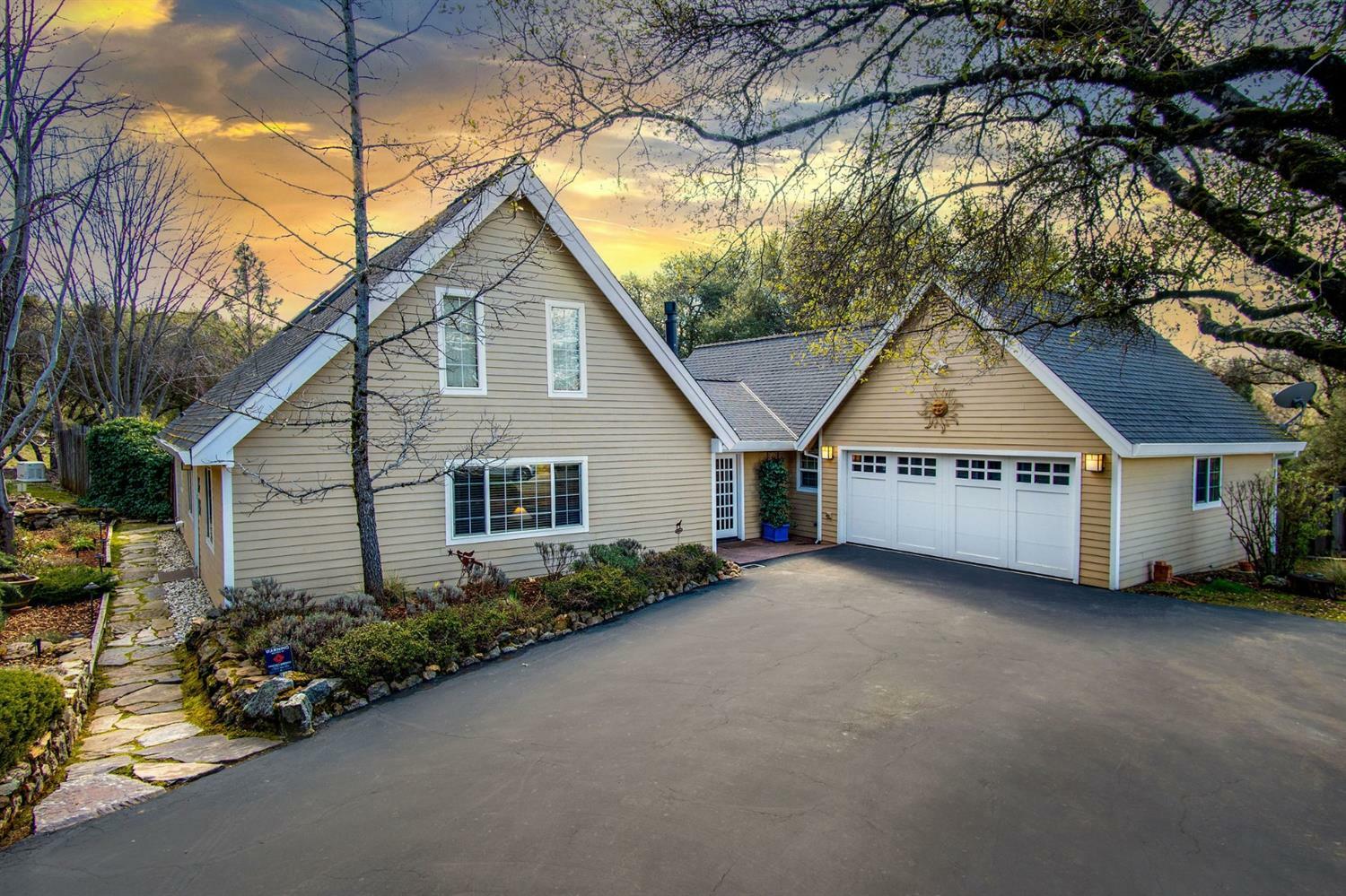 Property Photo: 17601 Shoshoni Trail Court CA 95959