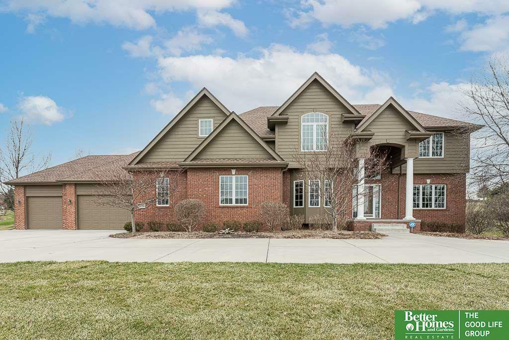 Property Photo:  16355 Ridgemont  NE 68136 