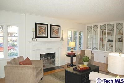 Property Photo:  530 E Jackson Street  CA 91104 