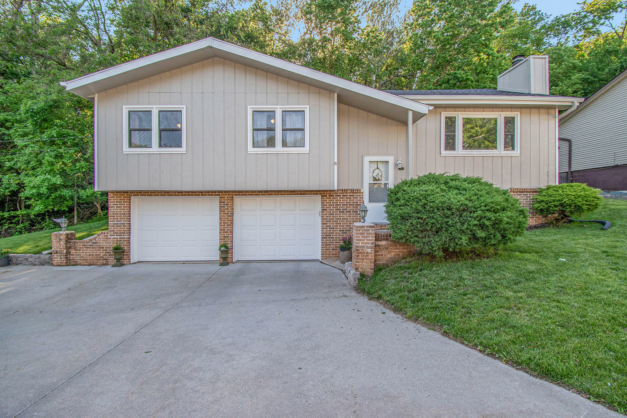 Property Photo:  902 Valley Drive  IA 51526 