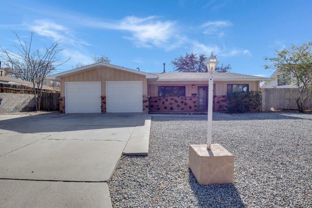 Property Photo:  10404 Chapala Place NE  NM 87111 