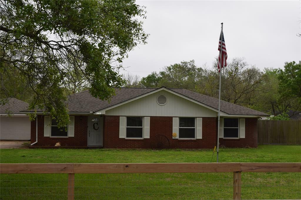 Property Photo:  7011 Meadowlark Lane  TX 77511 