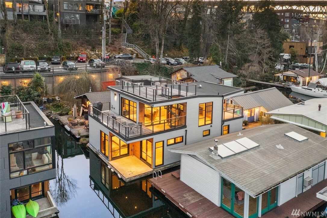 Property Photo:  3146 Portage Bay E G  WA 98102 