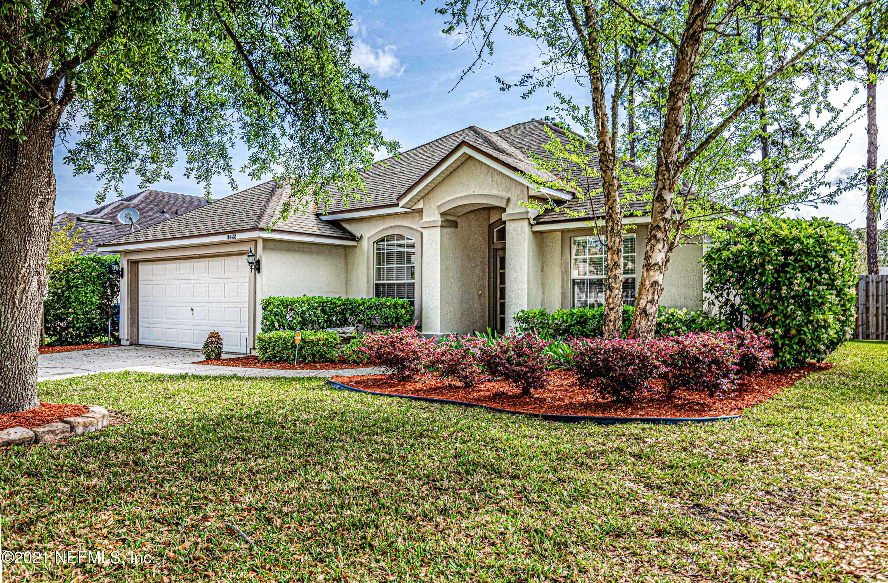 Property Photo: 13855 Devan Lee Drive E FL 32226