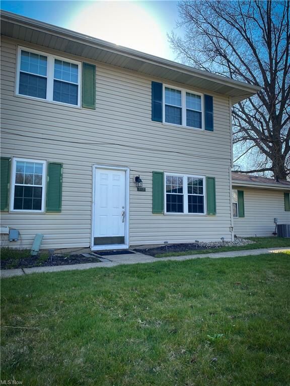 Property Photo:  4435 Sandlewood Drive  OH 44240 