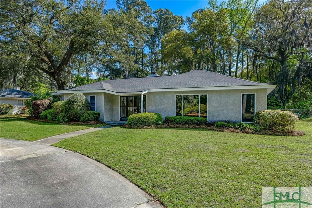 Property Photo: 1119 Wilmington Island Road GA 31410