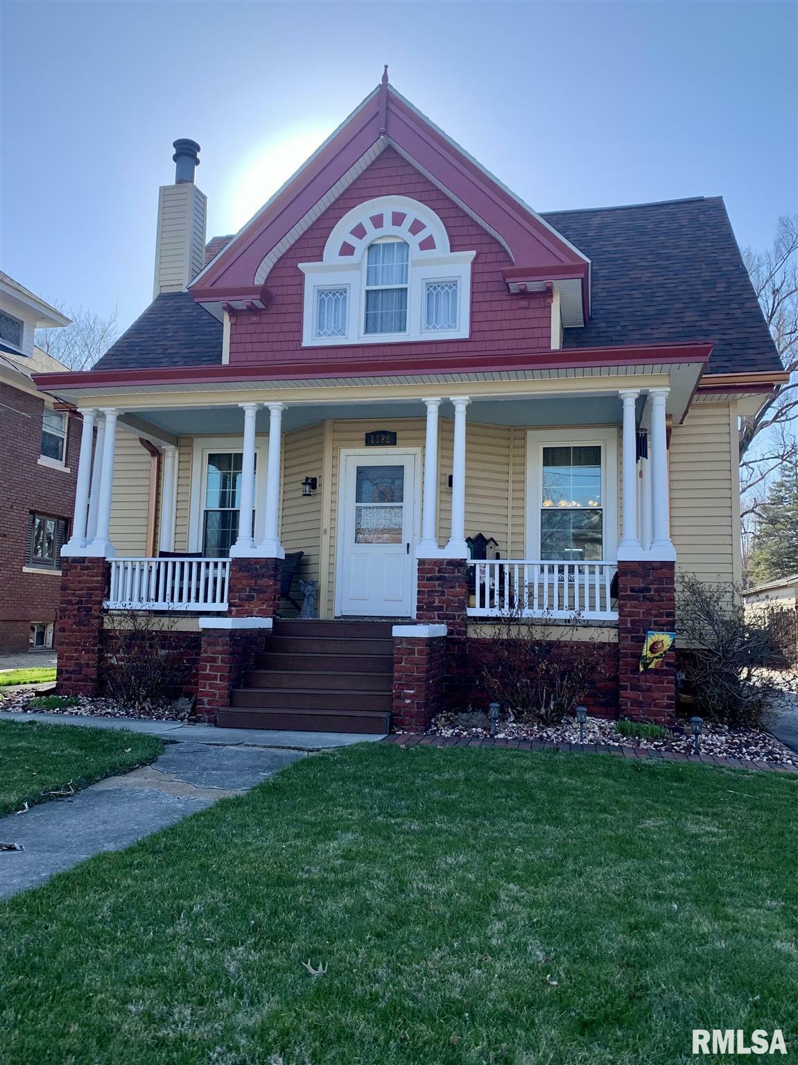Property Photo:  1128 N Seminary  IL 61401 