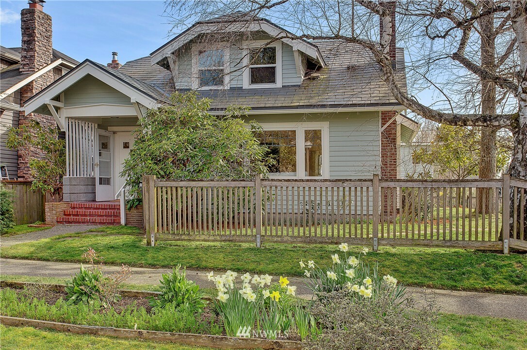 Property Photo: 1751 N 88th Street WA 98103