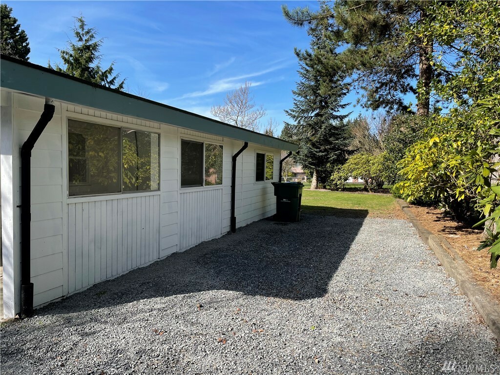 Property Photo:  7807 176th SE  WA 98296 