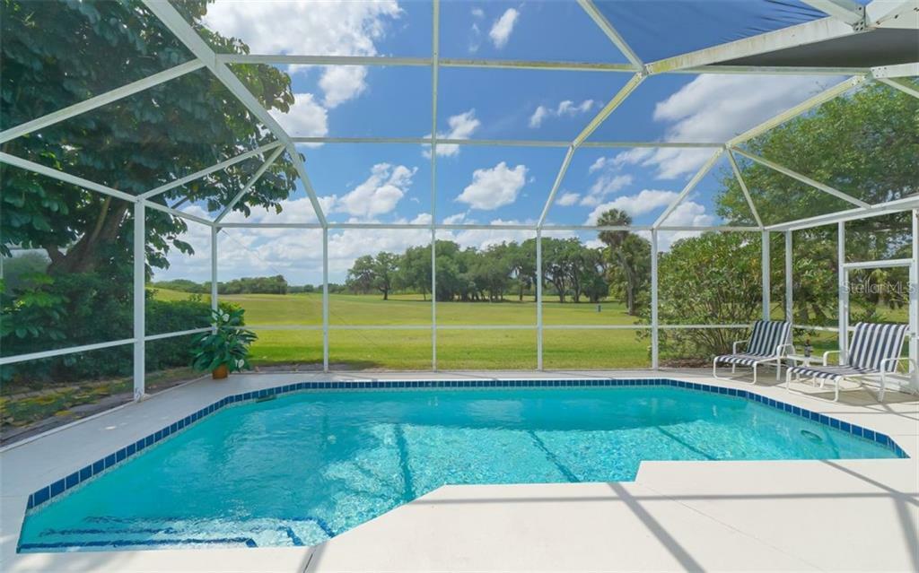 Property Photo:  742 Planters Manor Way  FL 34212 