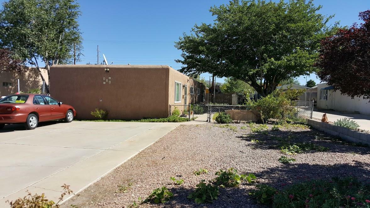 Property Photo:  416 Kentucky Street SE  NM 87108 