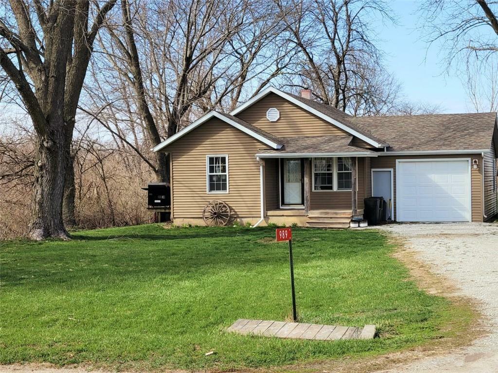 Property Photo:  989 McGregor Drive  IA 50138 