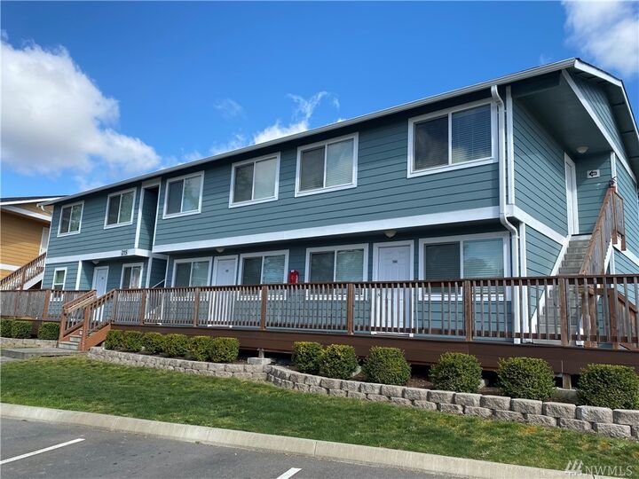 Property Photo:  207 211 N Norris St  WA 98233 