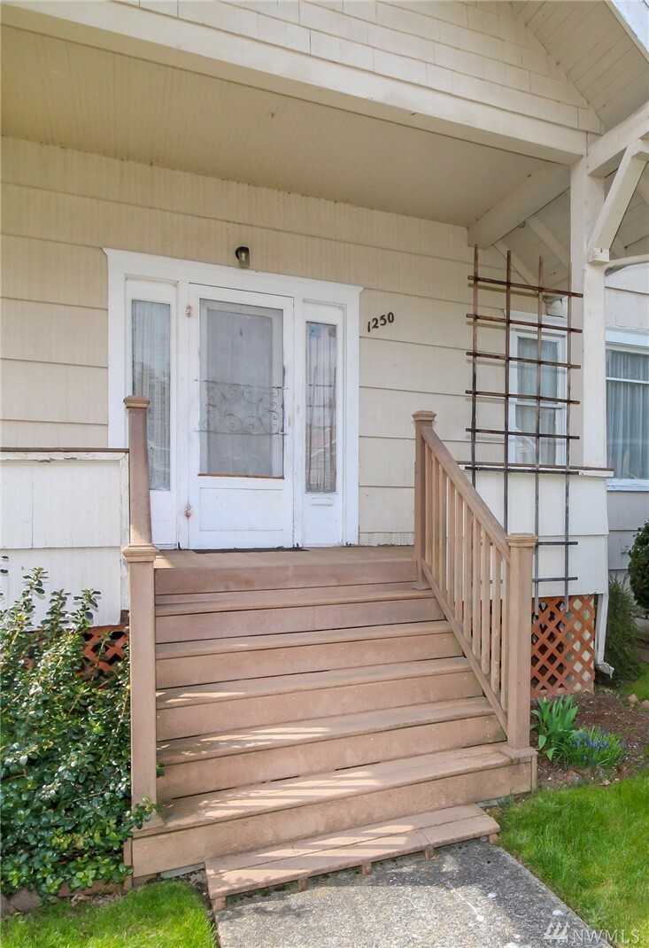 Property Photo:  1250 S Verde St  WA 98405 