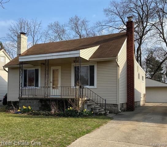 Property Photo:  136 Roth Boulevard  MI 48017 
