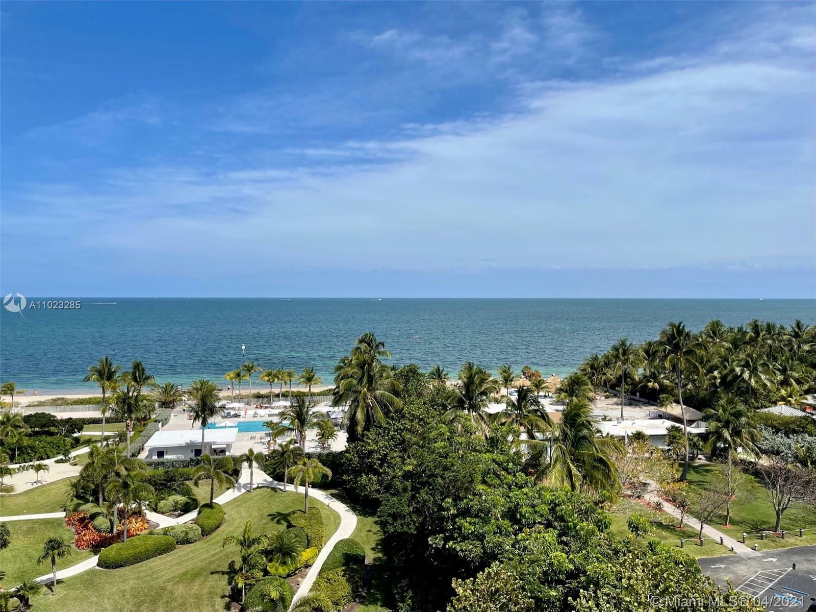 Property Photo: 605 Ocean Dr 9L FL 33149
