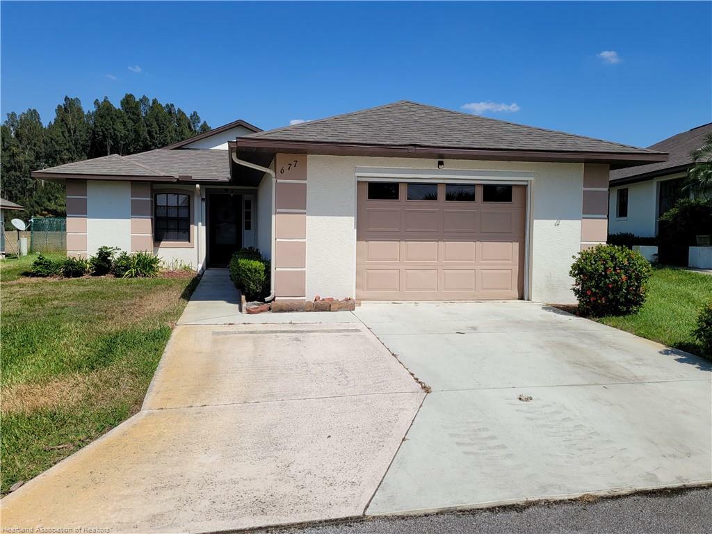 Property Photo:  677 W Wesley Circle  FL 33825 