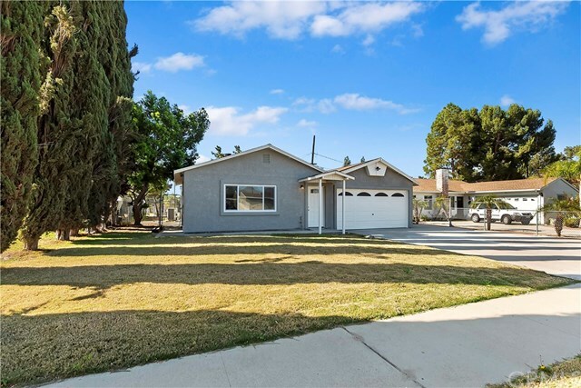 Property Photo:  1270 E Flora Street  CA 91764 