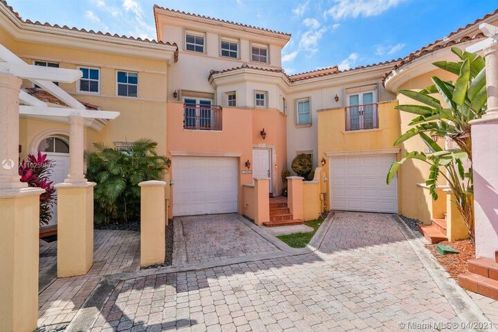 18460 NE 30th Pl  Aventura FL 33160 photo