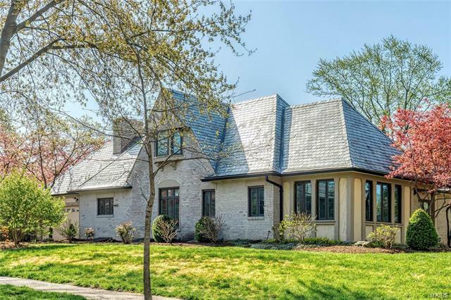 Property Photo: 570 Bedford Avenue 63130