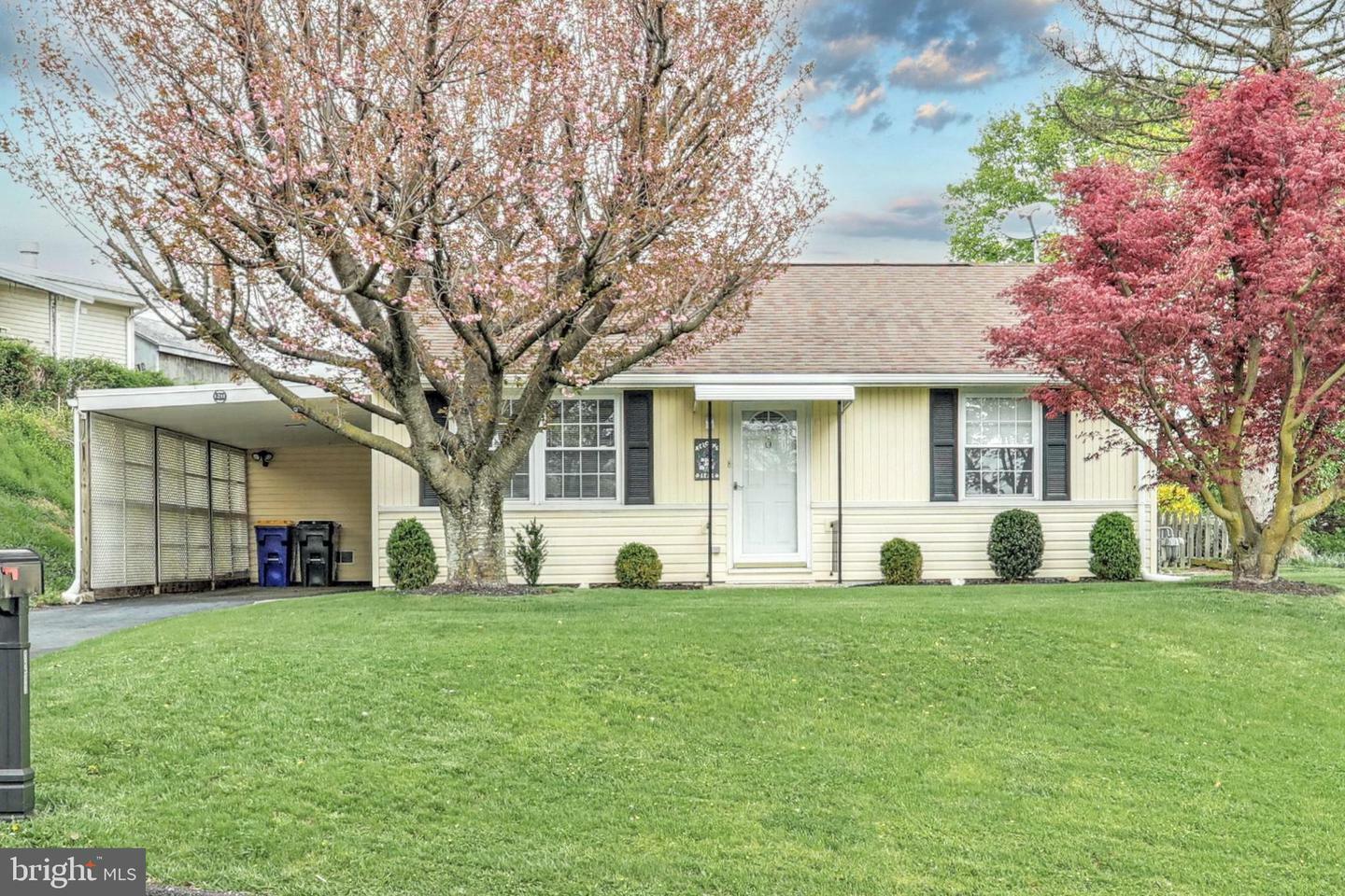 Property Photo:  1211 Overbrook Drive  PA 17404 