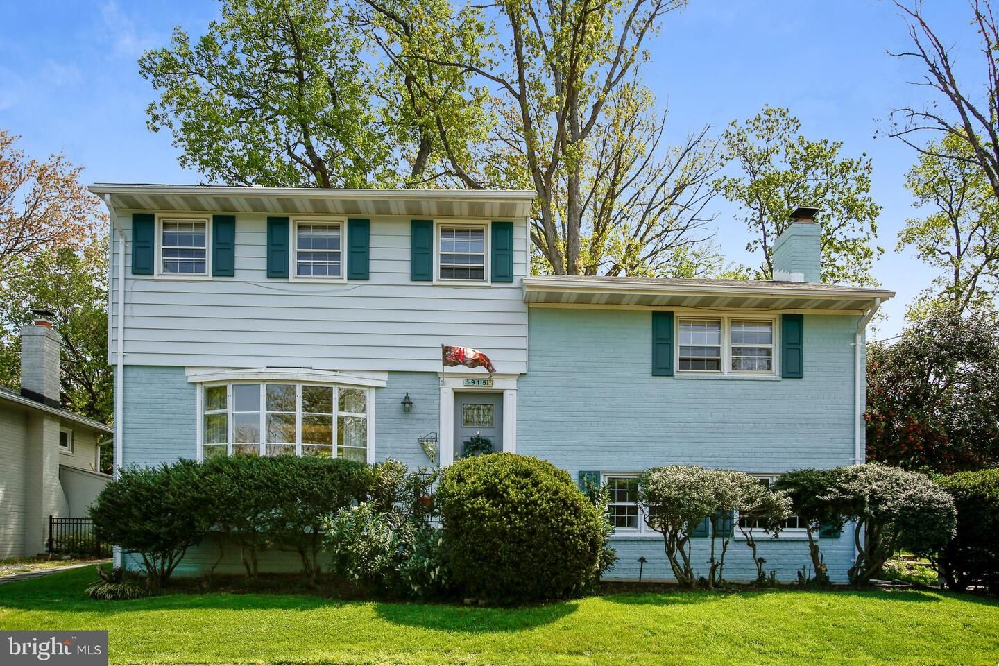 Property Photo:  915 N Overlook Drive  VA 22305 